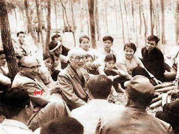 Chủ tịch Hồ Chí Minh về thăm nhân dân xã Vật Lại, huyện Ba Vì, tỉnh Hà Tây, ngày 16.2.1969.